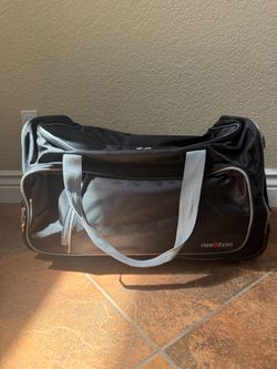 Dance duffel bag with garment rack