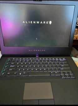 Gaming Alienware Laptop 15.6" I7-6600HQ GeForce GTX 1060 16gb Ram 256gb SSD
