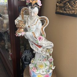 Porcelain  statue