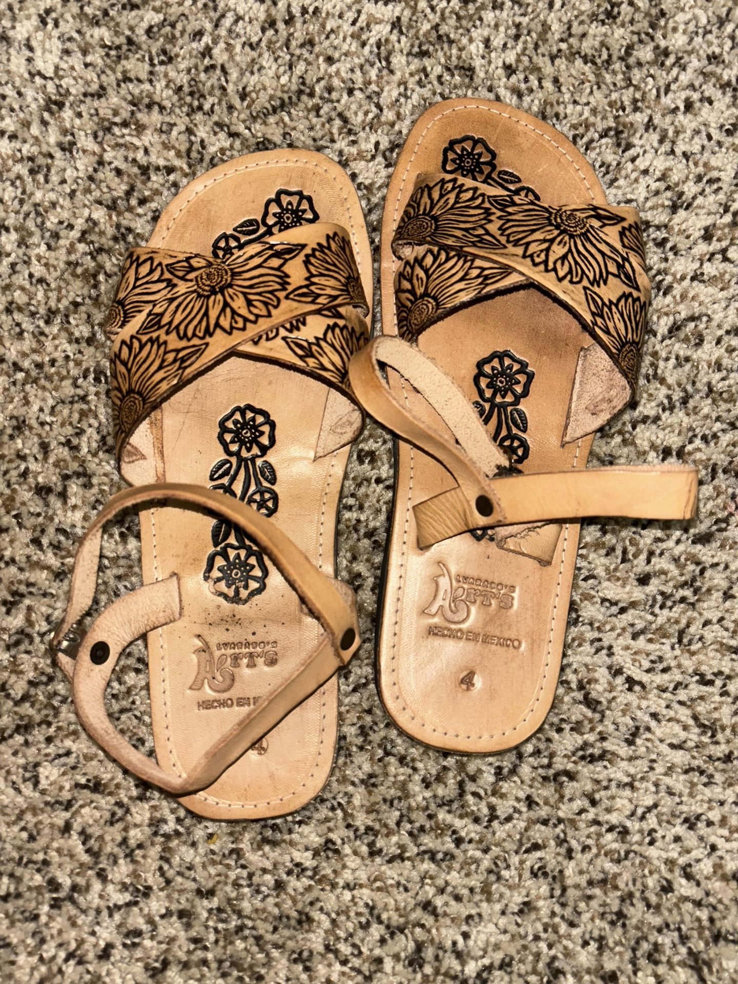 Sandles