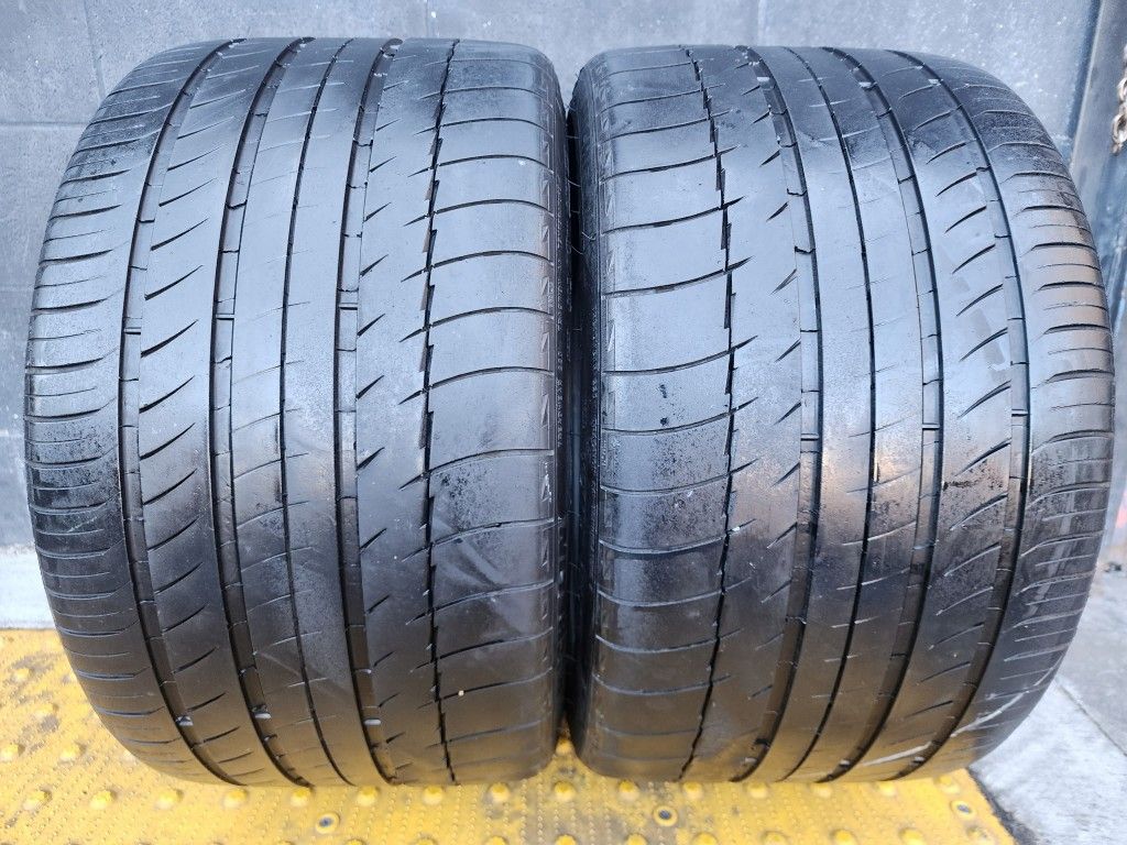 2 USED TIRES MICHELIN 305/30/19