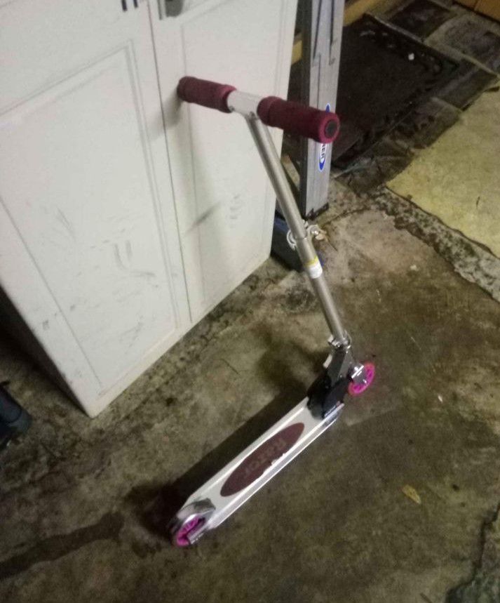 Razor Pink Scooter