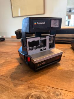 Vintage Polaroid Sun 600 LMS Instant Camera