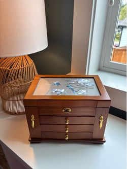 Beautiful jewelry box