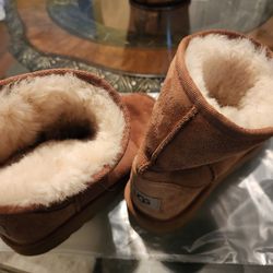Women's UGG Classic Boots