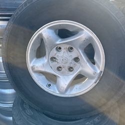 Set Of Used Wheels For Toyota 6 Lugs Tundra Tacoma T100