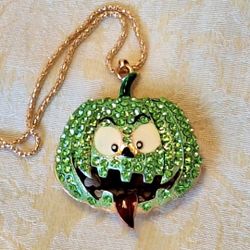 Green rhinestone & enamel Pumpkin pendant necklace 26" chain