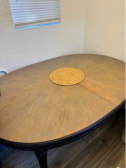 Dinning table with chairs