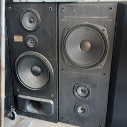 Pioneer House Speakers 