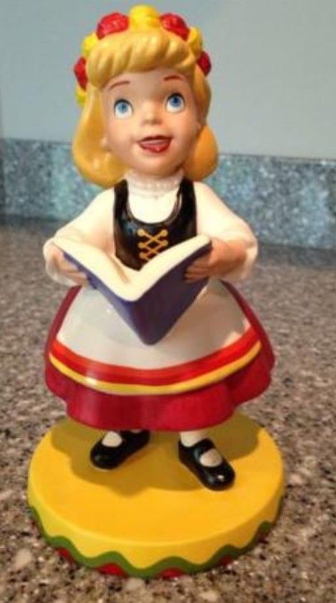 It's A Small World Disney Figurines 