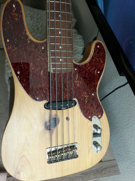 CrackerCaster P-Bass