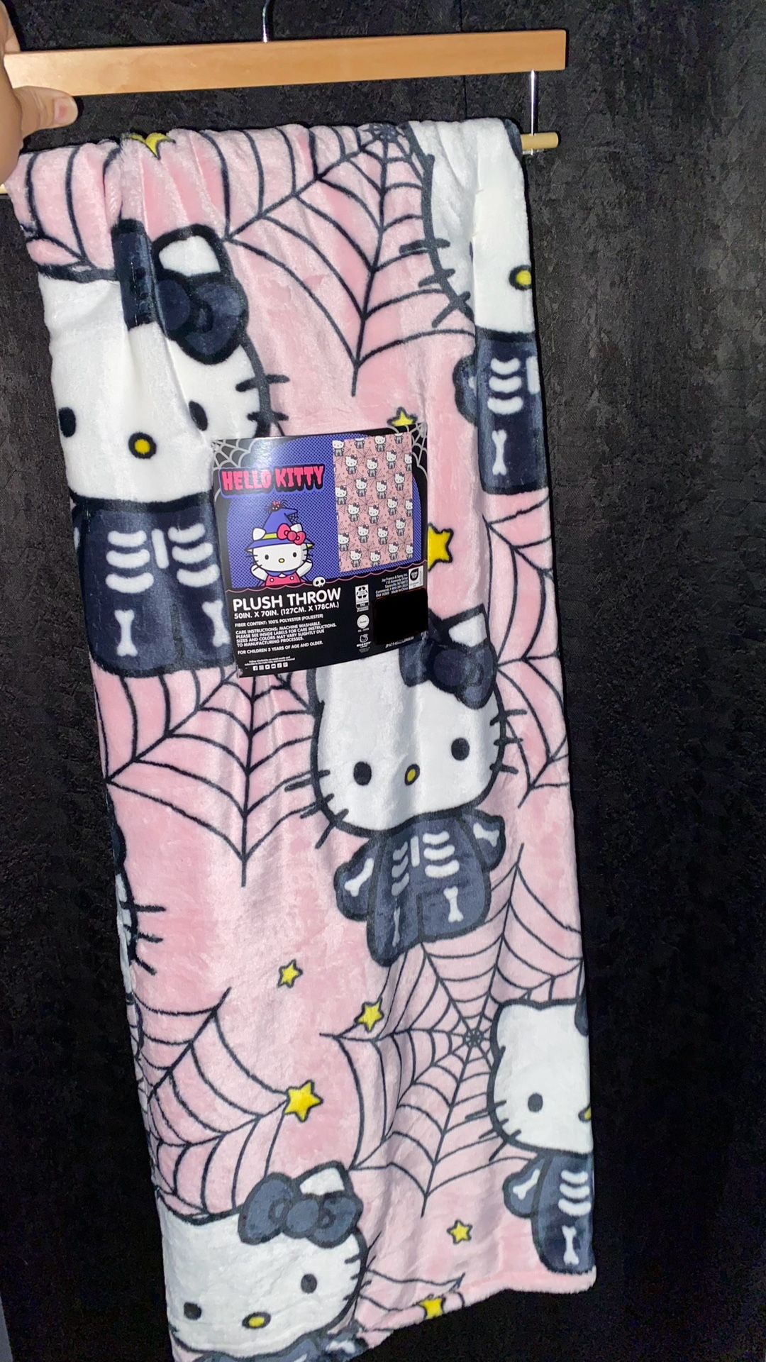 Hello Kitty Plush Throw Blanket 