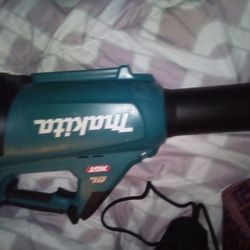 Makita blower 40v max brushless