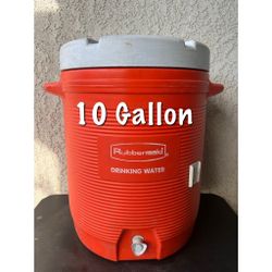 10 Gallon Rubbermaid Water Jug 