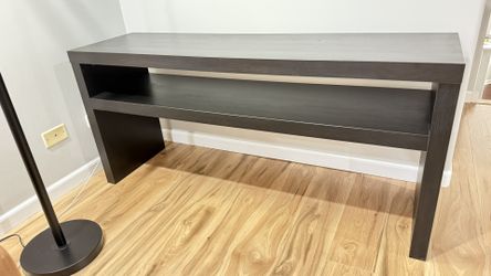 CONSOLE TABLE