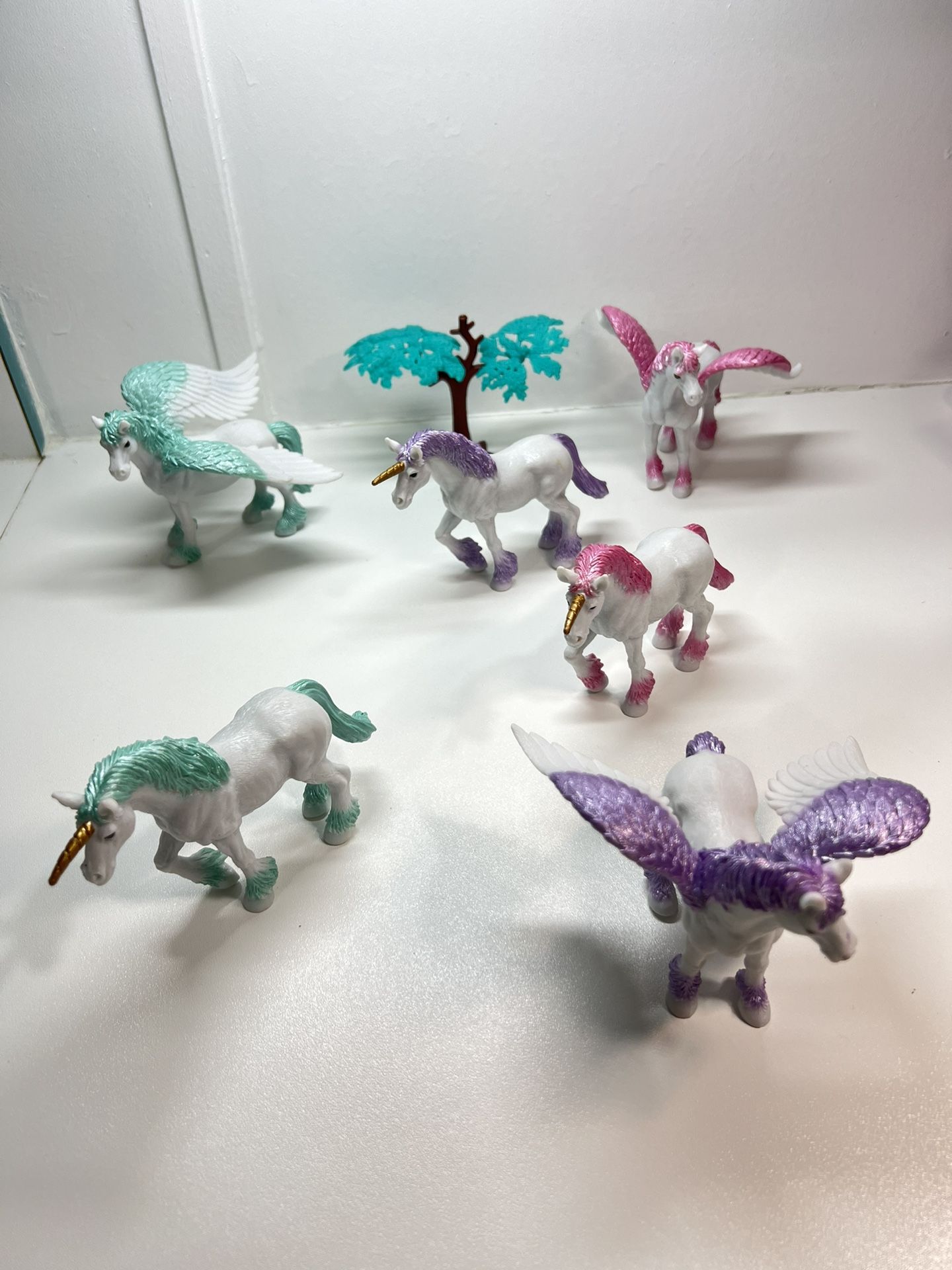 White Unicorn Fantasy Figure 2013 Toy Horse Figurine 4” 6 pieces