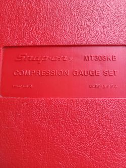 Snap on compression gauge set