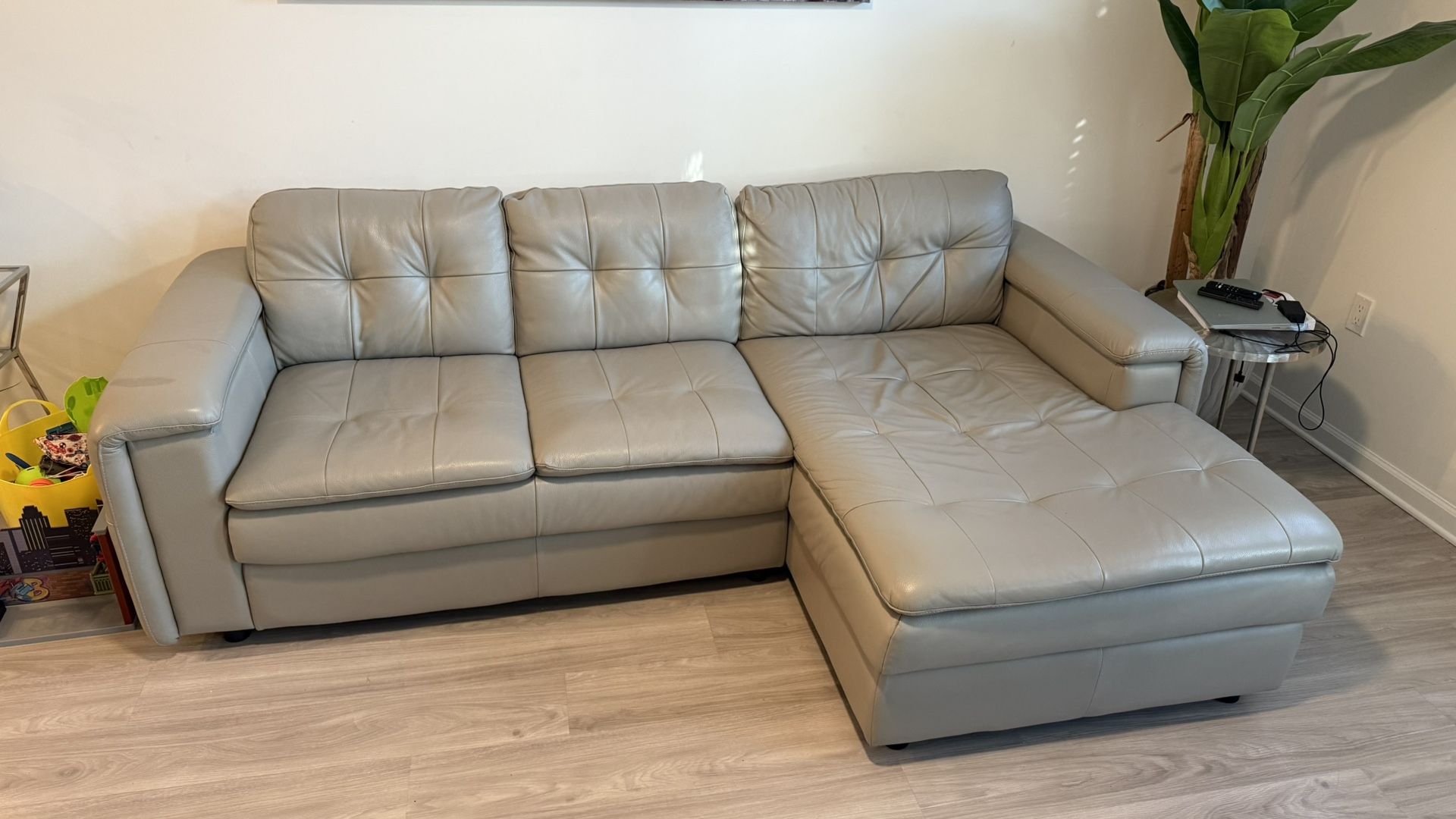 Sectional sofa