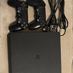 PS4 Slim Bundle – 2 Controllers + Cables 