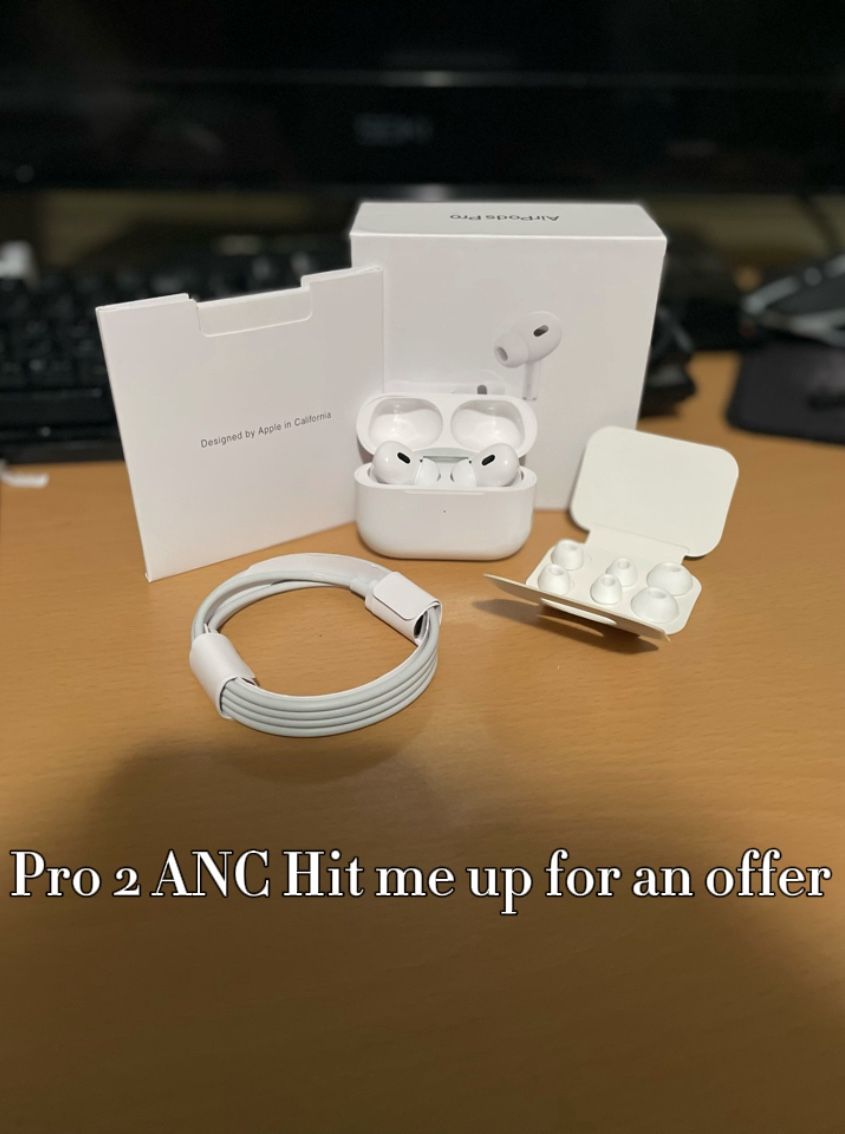 USB-C,Apple AirPods Pro 2nd Gen-ANC-Great Condition Wireless MagSafe Case