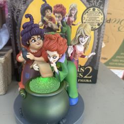 Disney Parks Halloween Hocus Pocus 2 Sanderson Sisters Light-Up & Sound Figurine