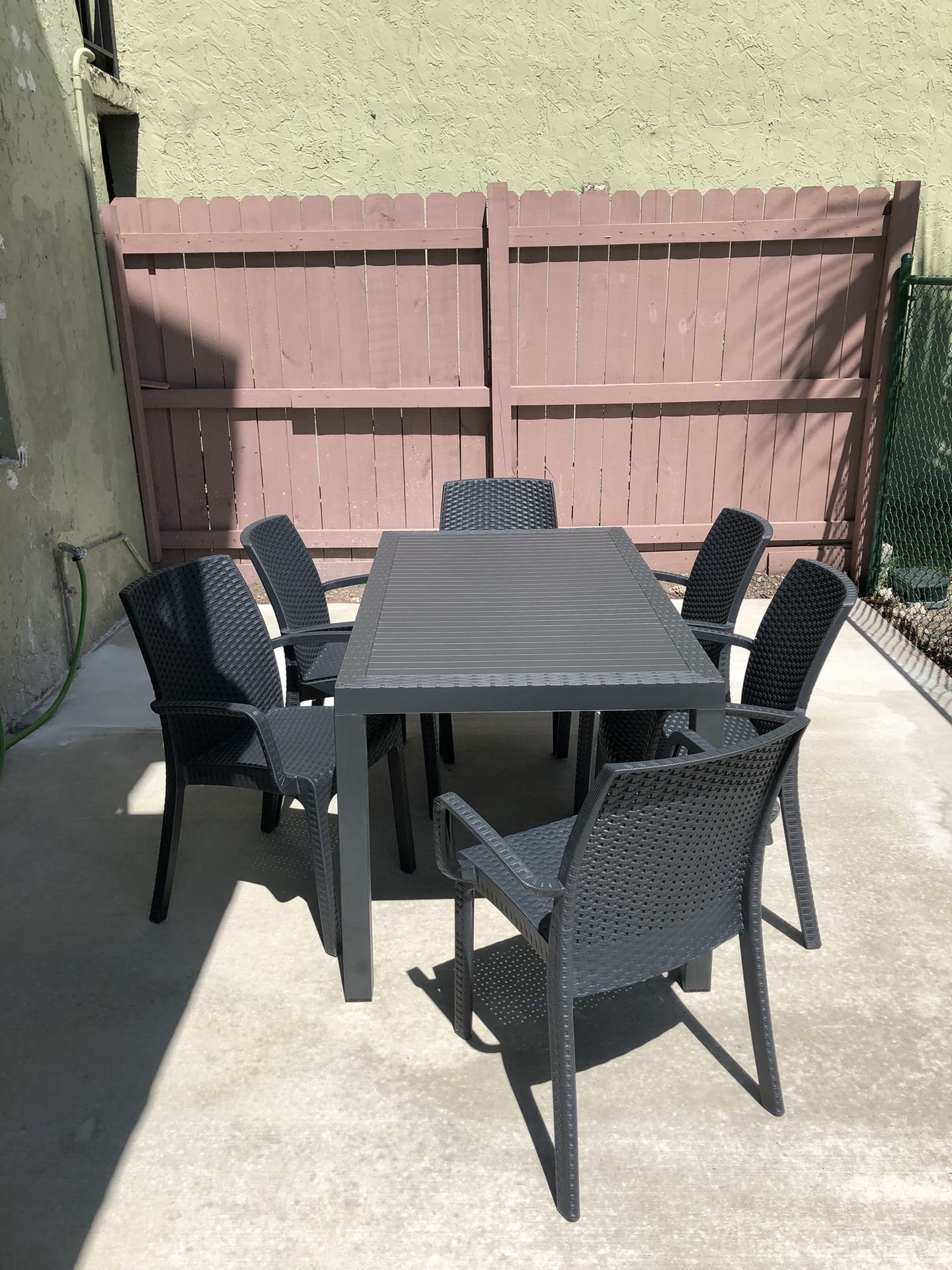 Brand new !!! / Furniture / Patio furniture / outdoor dining table / Mesa de patio / patio dining set