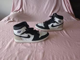 Air Jordan 1 Retro High OG White/black Lightly Used Size 12