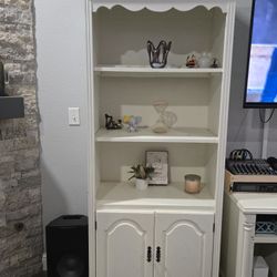 Entertainment Wall Cabinets 