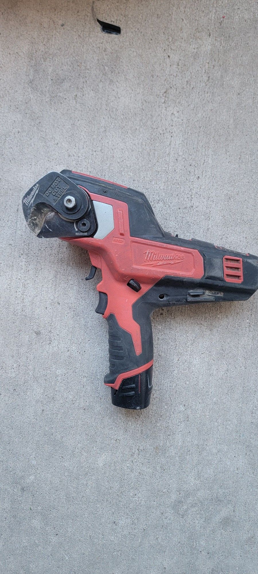 Milwaukee M12 Cutter