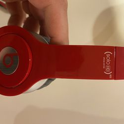 Beats Solo HD PRODUCT RED Special Edition