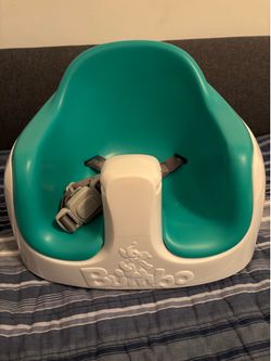 Used- like new Bumbo seat with tray