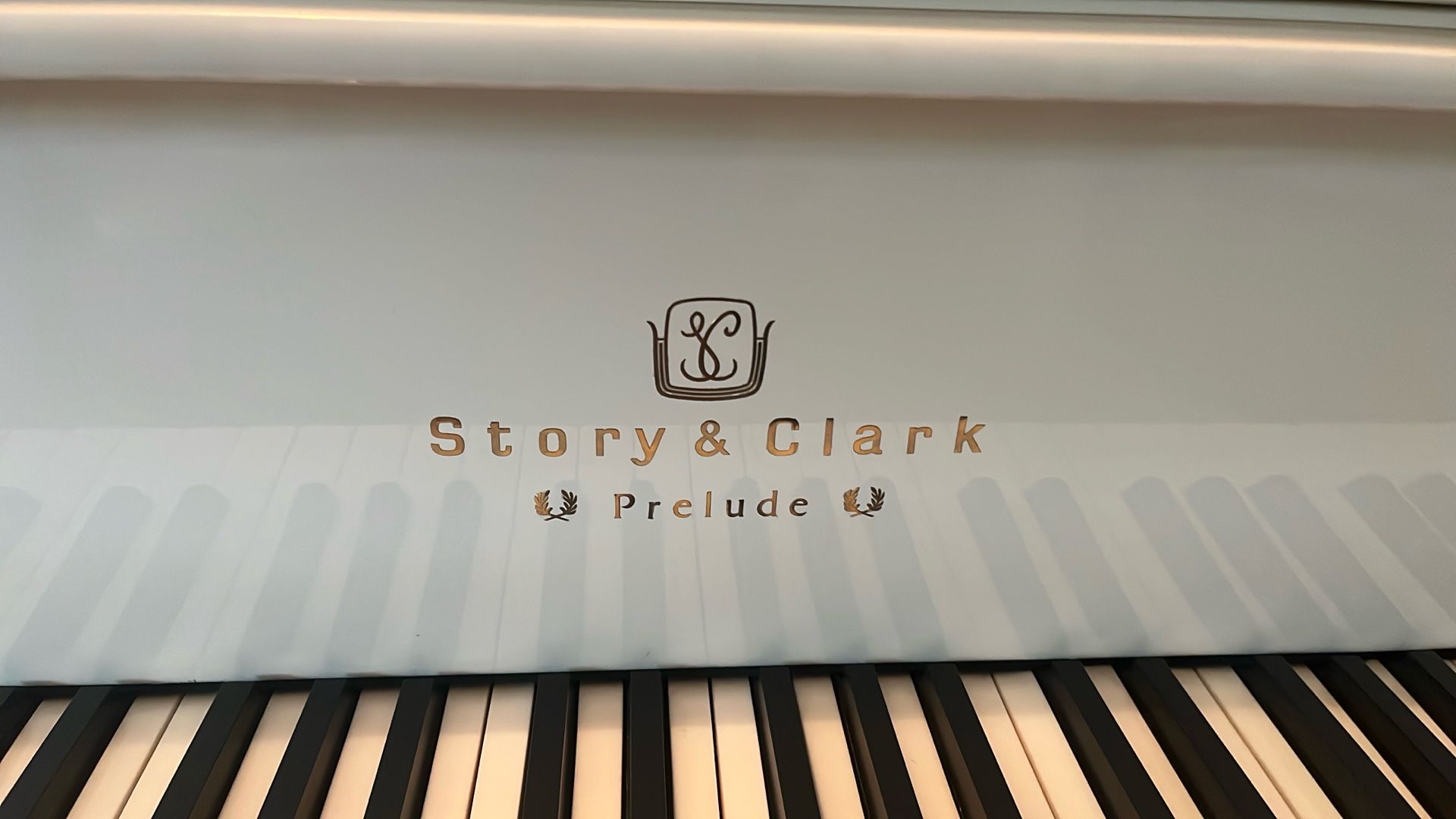 Story & Clark Piano