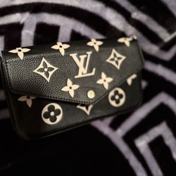 Louis Vuitton Black & White Wallet – Read Description