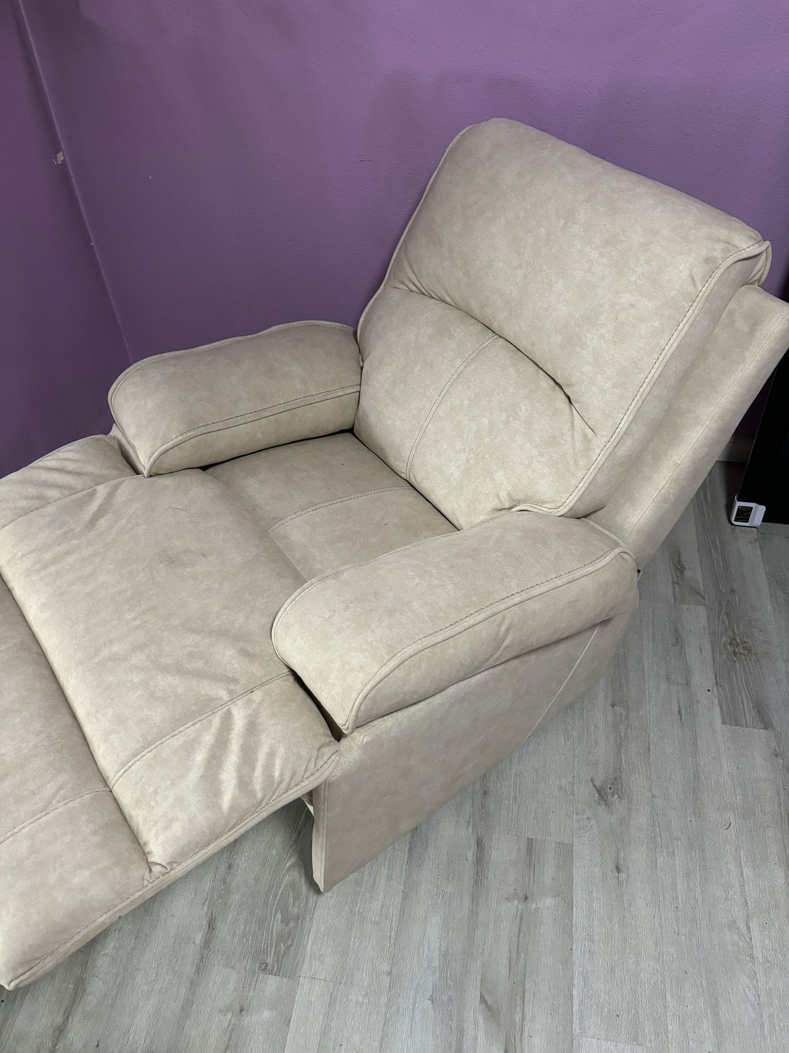 Recliner Chair