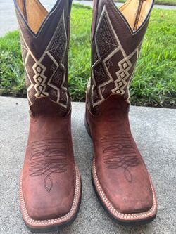 Mens cowboy boots size 8
