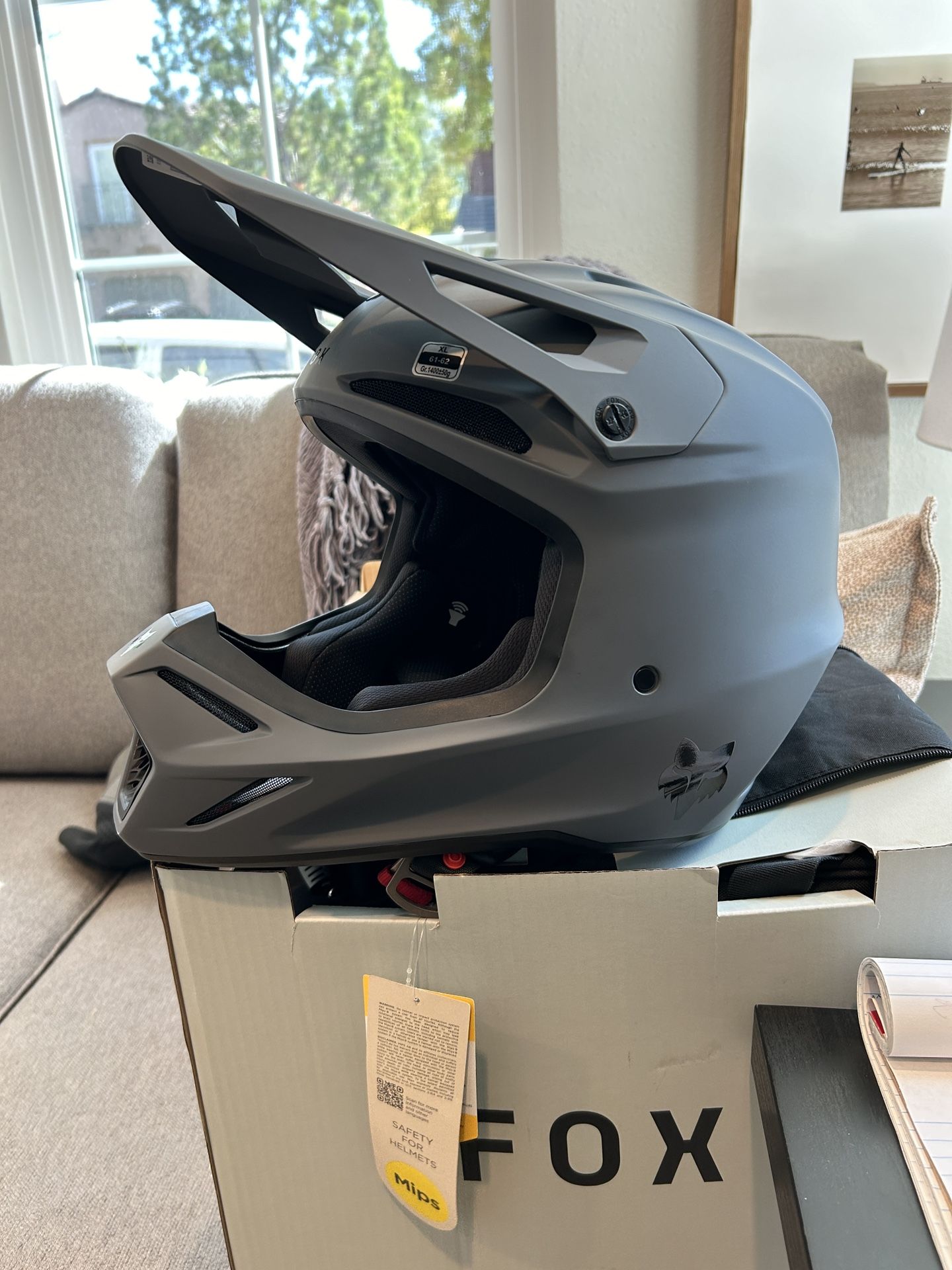 Fox V3 Motocross Helmet - Graphite Grey - NEW