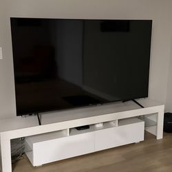 Television (Hisense) “75” 