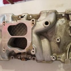 SBC  Dual Plane Intake 