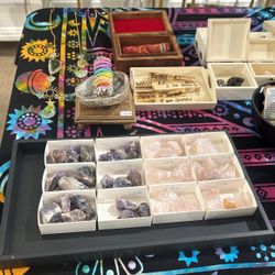 Crystals Soaps Sage Tarot 