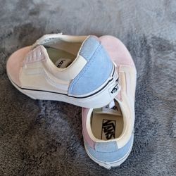 Price Reduced BRAND NEW GREAT PRICE Girls Youth Vans Size 4 Color Block Light Purple