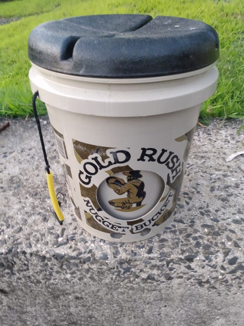 Gold Rush Nugget Bucket