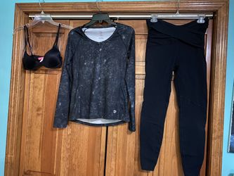 Women’s Small Clothing Lot Bundle 