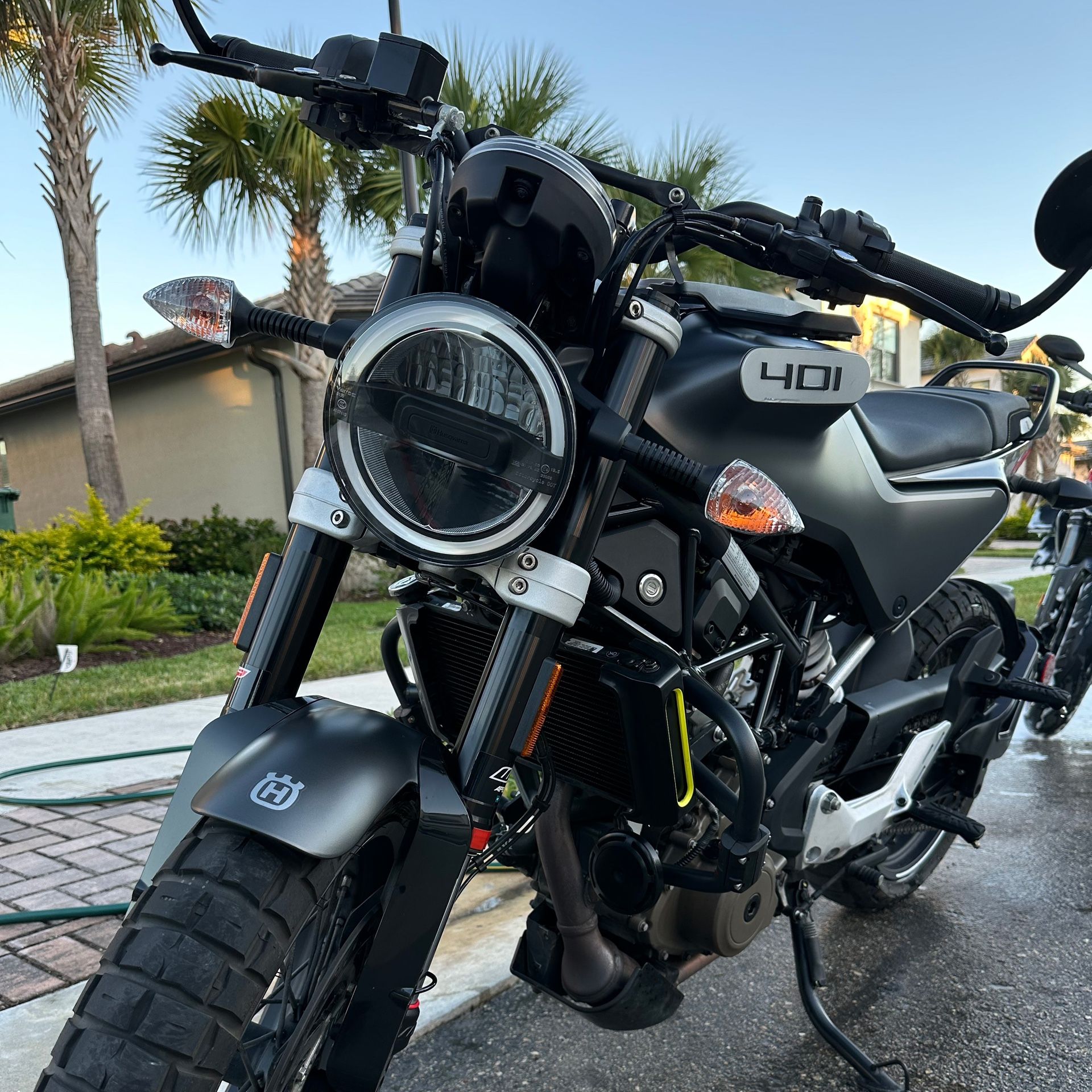 2022 Husqvarna Svartpilen 401