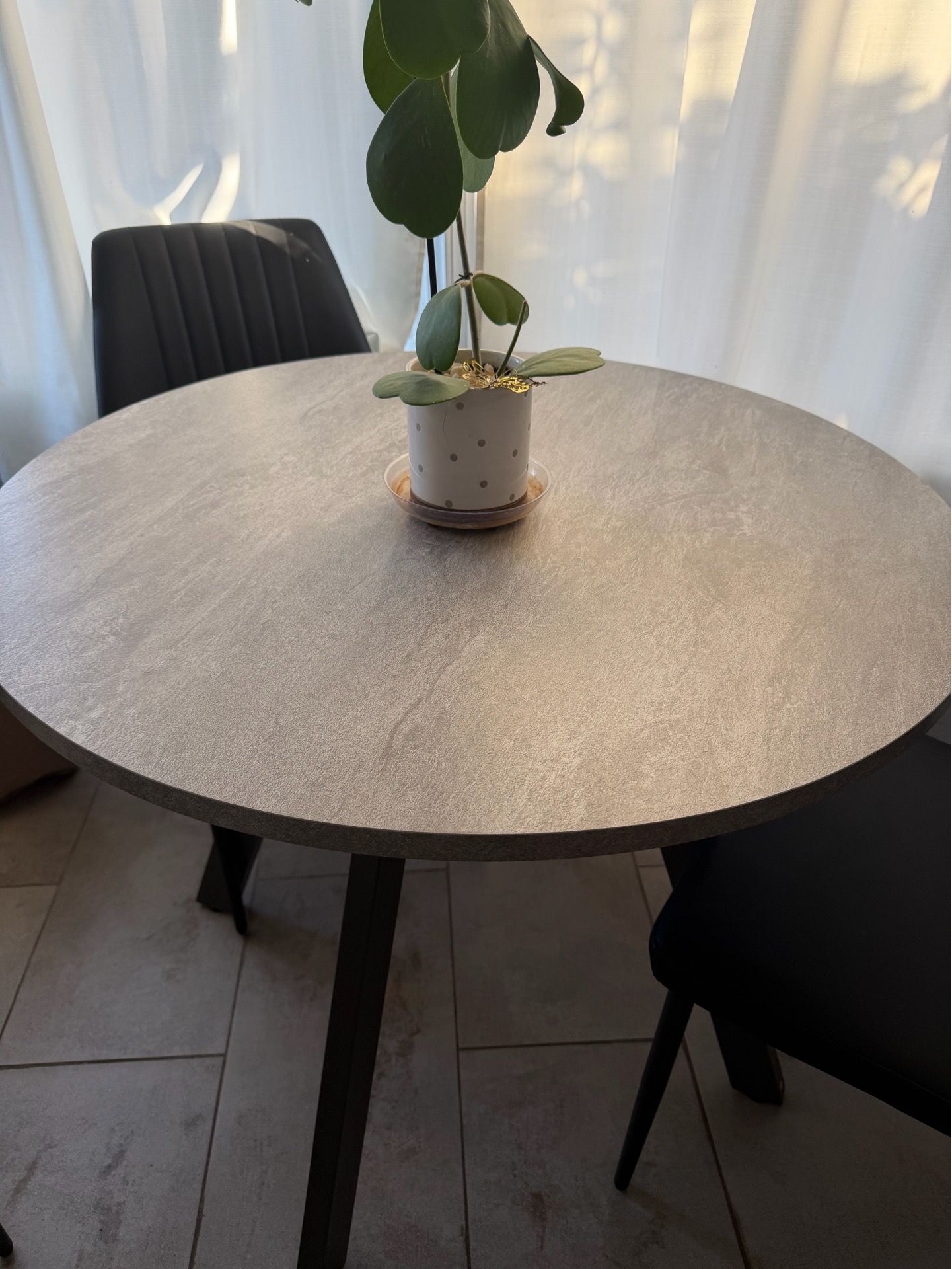 Kitchen table