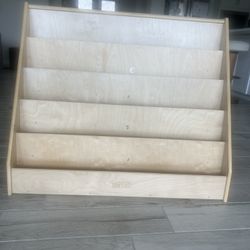 ECR4Kids Wooden Bookshelf / Book Display Rack – Excellent Condition