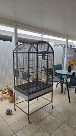 Jaula Negra De Hierro Fuerte Para Aves  Grandes En Exelentes Condiciones
