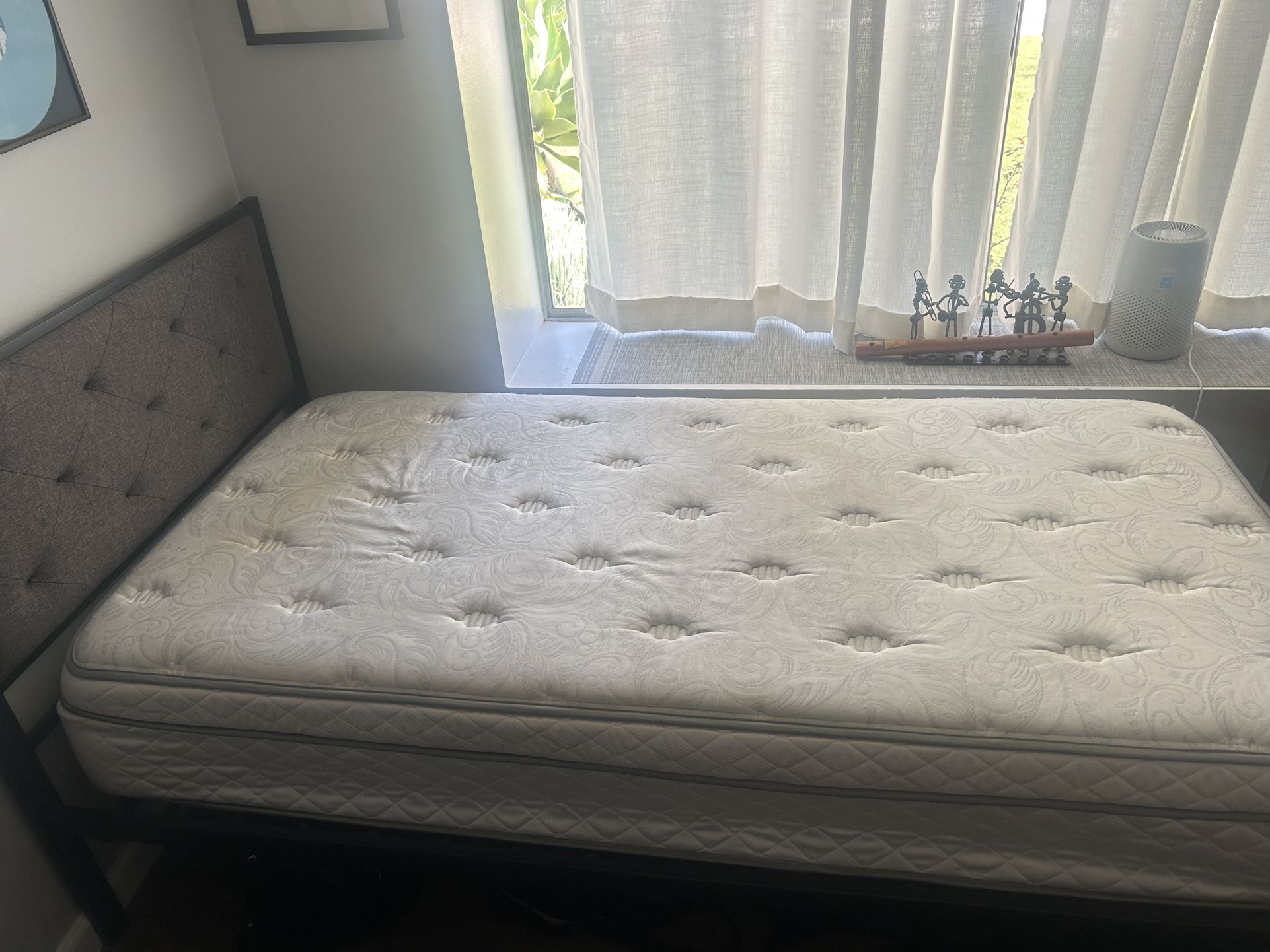 Twin Bed Frame & Mattress