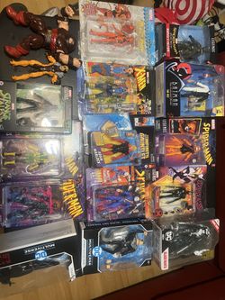 Marvel legends and DC multiverse bundle