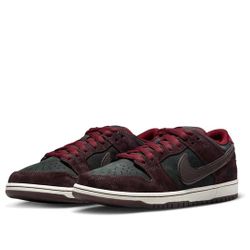 Nike SB /  Riot skateshop dunk low