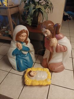 Exterior nativity vintage